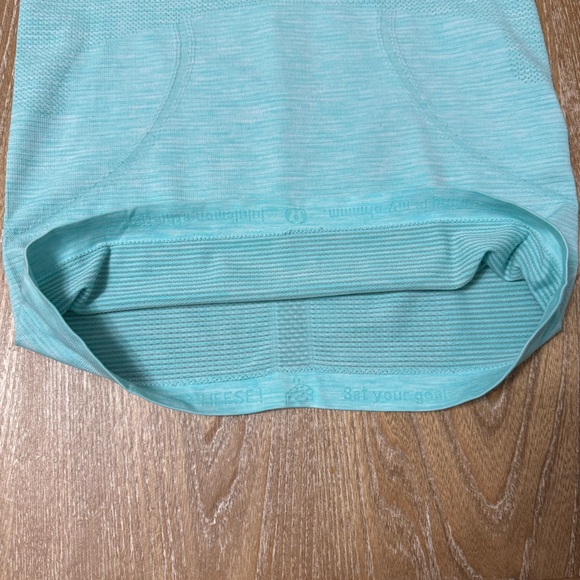 Lululemon Run Swiftly Tech Racerback Heathered Angel Blu Womens Small Athlesiure - Picture 6 of 7